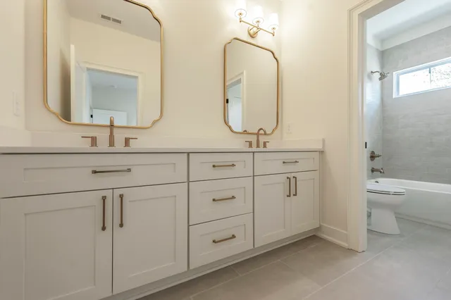 $1,399,900 | 126 Governors Point Boulevard, Hendersonville, TN 37075