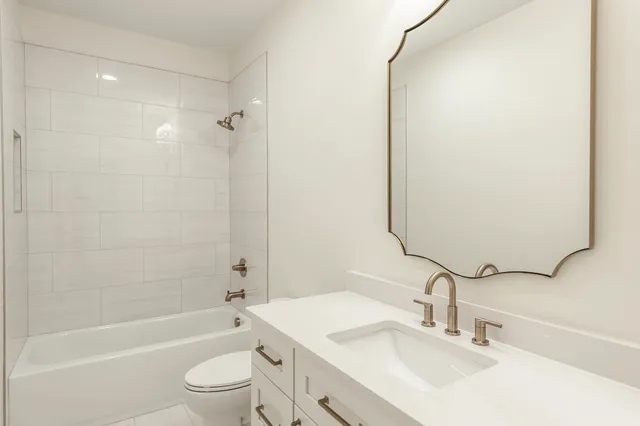 $1,399,900 | 126 Governors Point Boulevard, Hendersonville, TN 37075