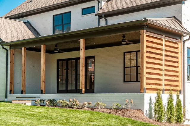 $1,399,900 | 126 Governors Point Boulevard, Hendersonville, TN 37075