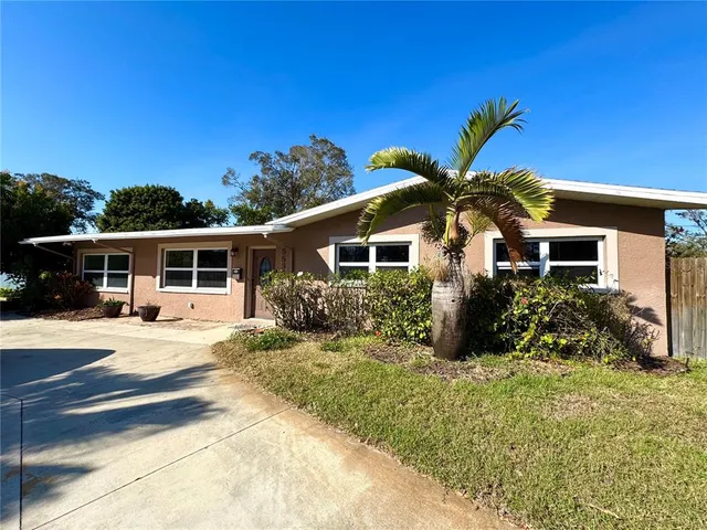 $2,900 | 5535 24th Avenue North, St. Petersburg, FL 33710