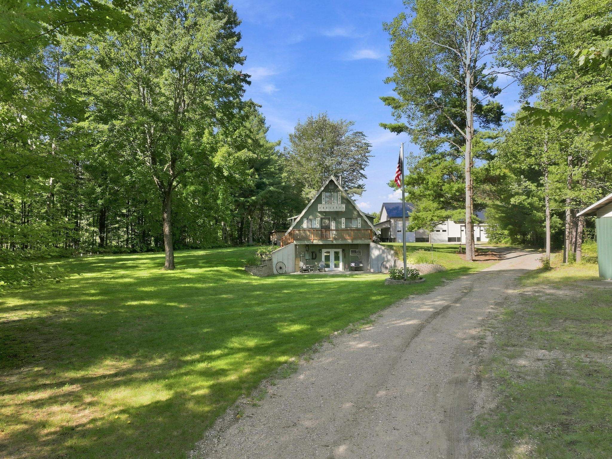 7181 East 12th Road Manton, MI 49663 - Photo 9 of 62 1950402-3d68f190-e357-486e-8343-3b91d587cbd3.JPG