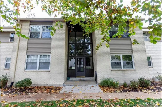 $159,000 | 160 Cumberland Park Court, Unit G, Ballwin, MO 63011