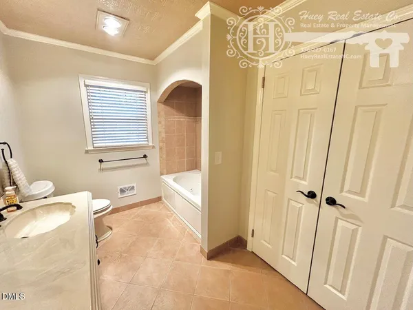 $2,095 | 204 Trail 4, Burlington, NC 27215