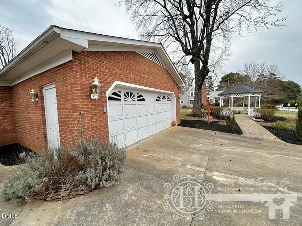 $2,095 | 204 Trail 4, Burlington, NC 27215