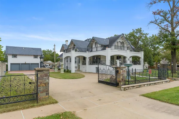 $630,000 | 1220 South Cherokee Avenue, Bartlesville, OK 74003