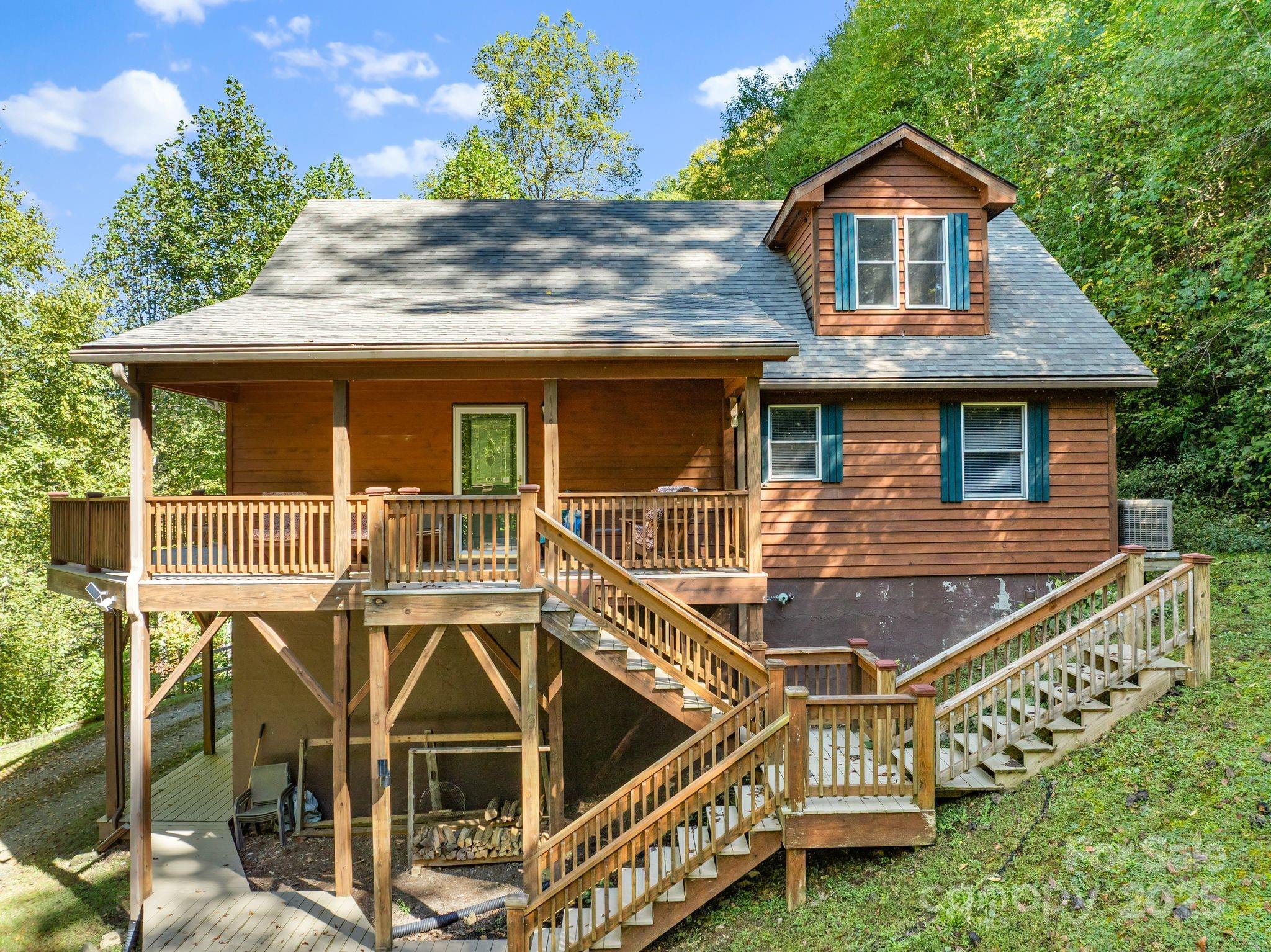 136 Grouse Point Road Hot Springs, NC 28743 - Photo 1 of 48 Gallery Image 1