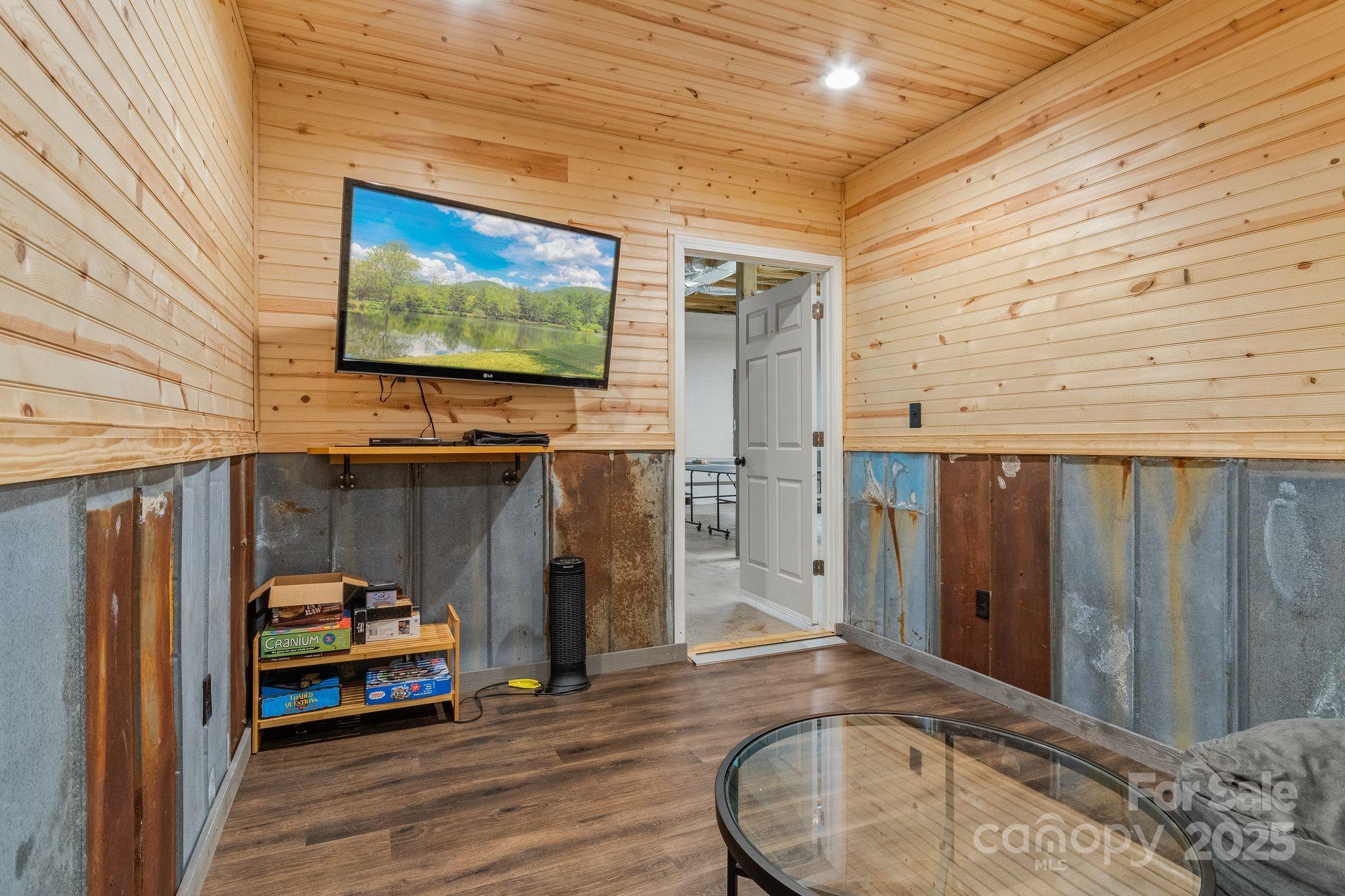 136 Grouse Point Road Hot Springs, NC 28743 - Photo 33 of 48 Gallery Image 33