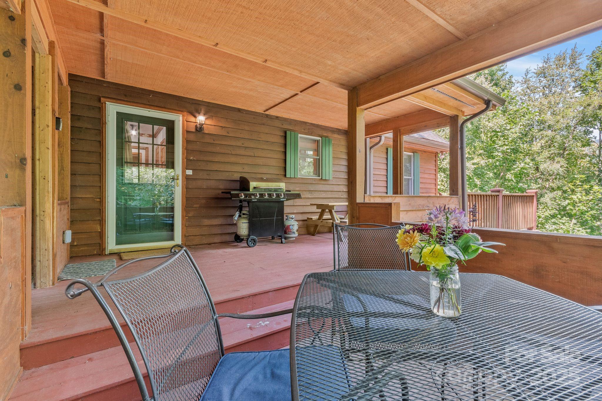 136 Grouse Point Road Hot Springs, NC 28743 - Photo 34 of 48 Gallery Image 34