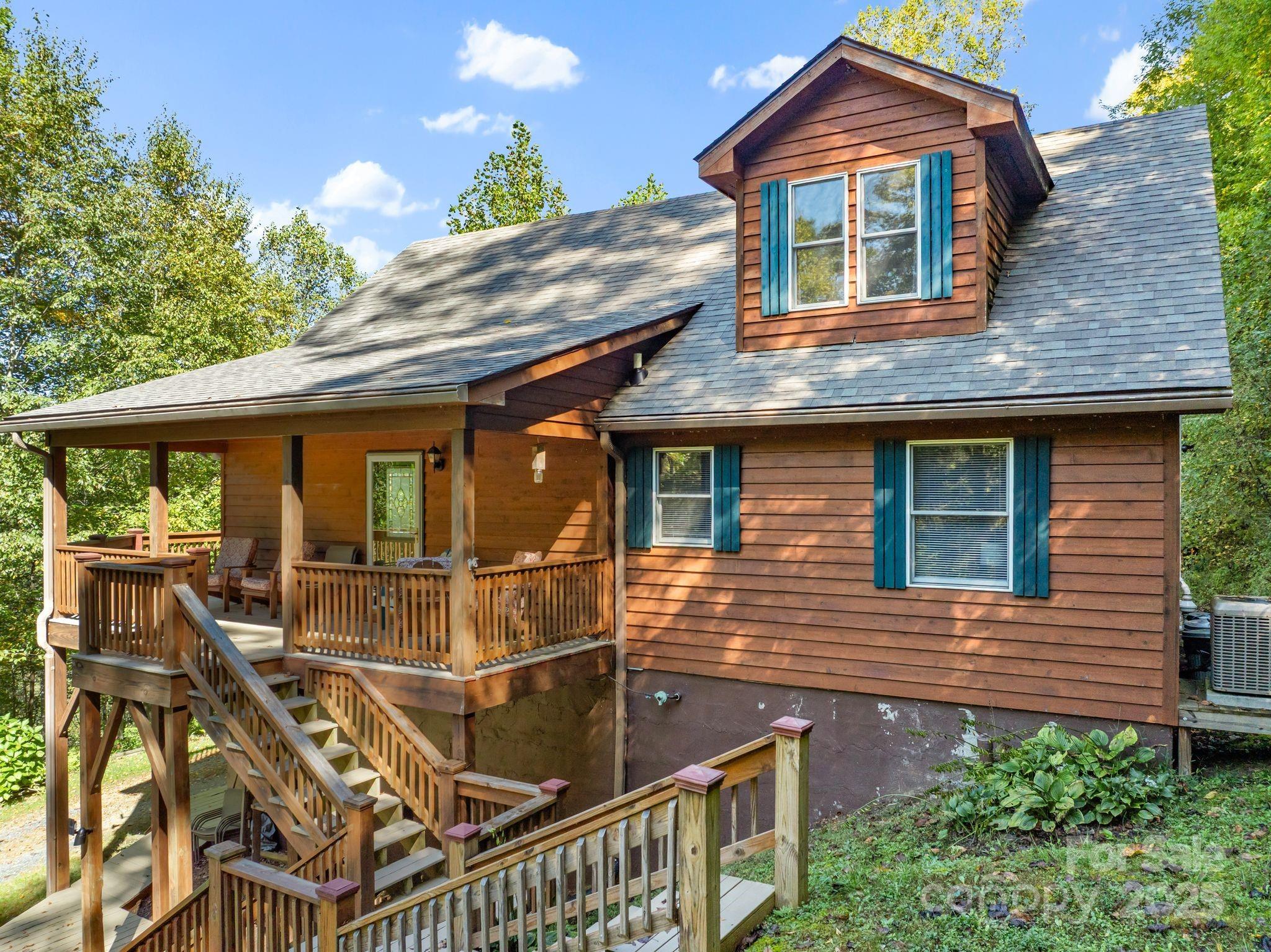 136 Grouse Point Road Hot Springs, NC 28743 - Photo 4 of 48 Gallery Image 4