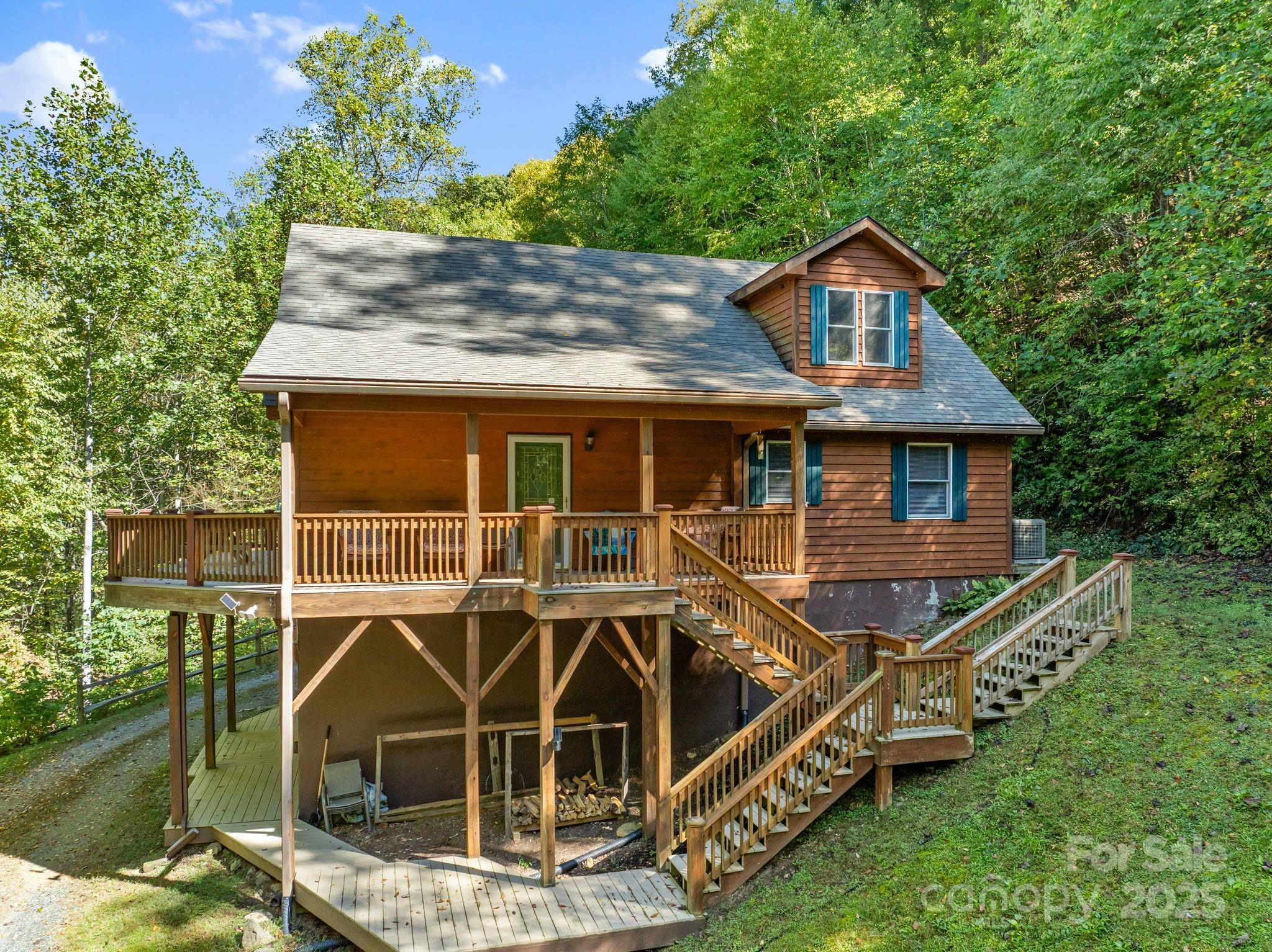 136 Grouse Point Road Hot Springs, NC 28743 - Photo 5 of 48 Gallery Image 5