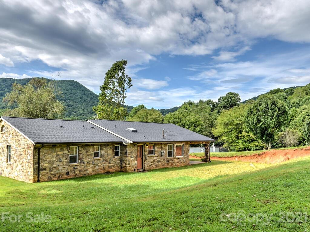 20 Arvad Road Candler, NC 28715 - Photo 23 of 25 Gallery Image 23