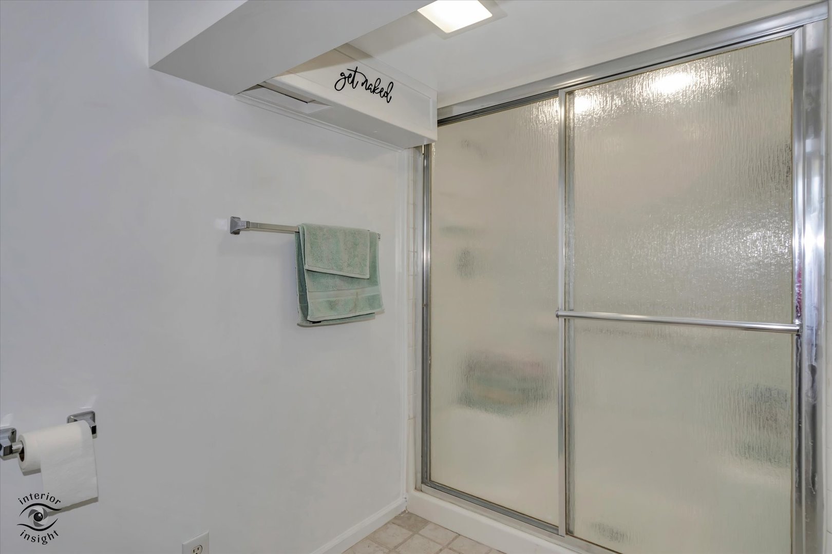 3230 North Glenn Road Bourbonnais, IL 60914 - Photo 26 of 34 a bathroom with a glass shower door