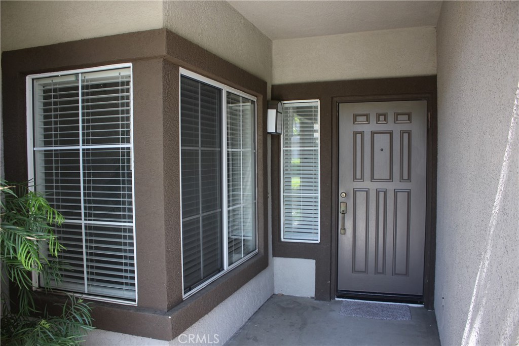 267 Chaumont Circle Lake Forest, CA 92610 - Photo 2 of 32