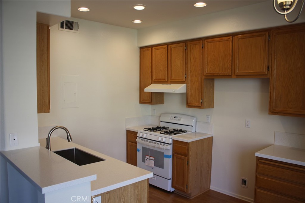 267 Chaumont Circle Lake Forest, CA 92610 - Photo 4 of 32