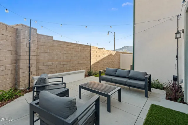 $825,000 | 509 Snowdrop Lane, Santa Paula, CA 93060