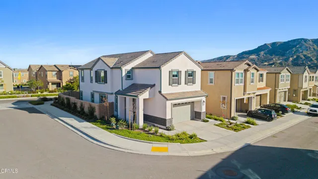 $825,000 | 509 Snowdrop Lane, Santa Paula, CA 93060