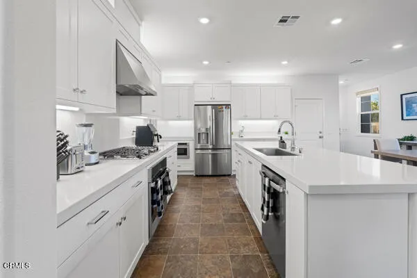 $825,000 | 509 Snowdrop Lane, Santa Paula, CA 93060