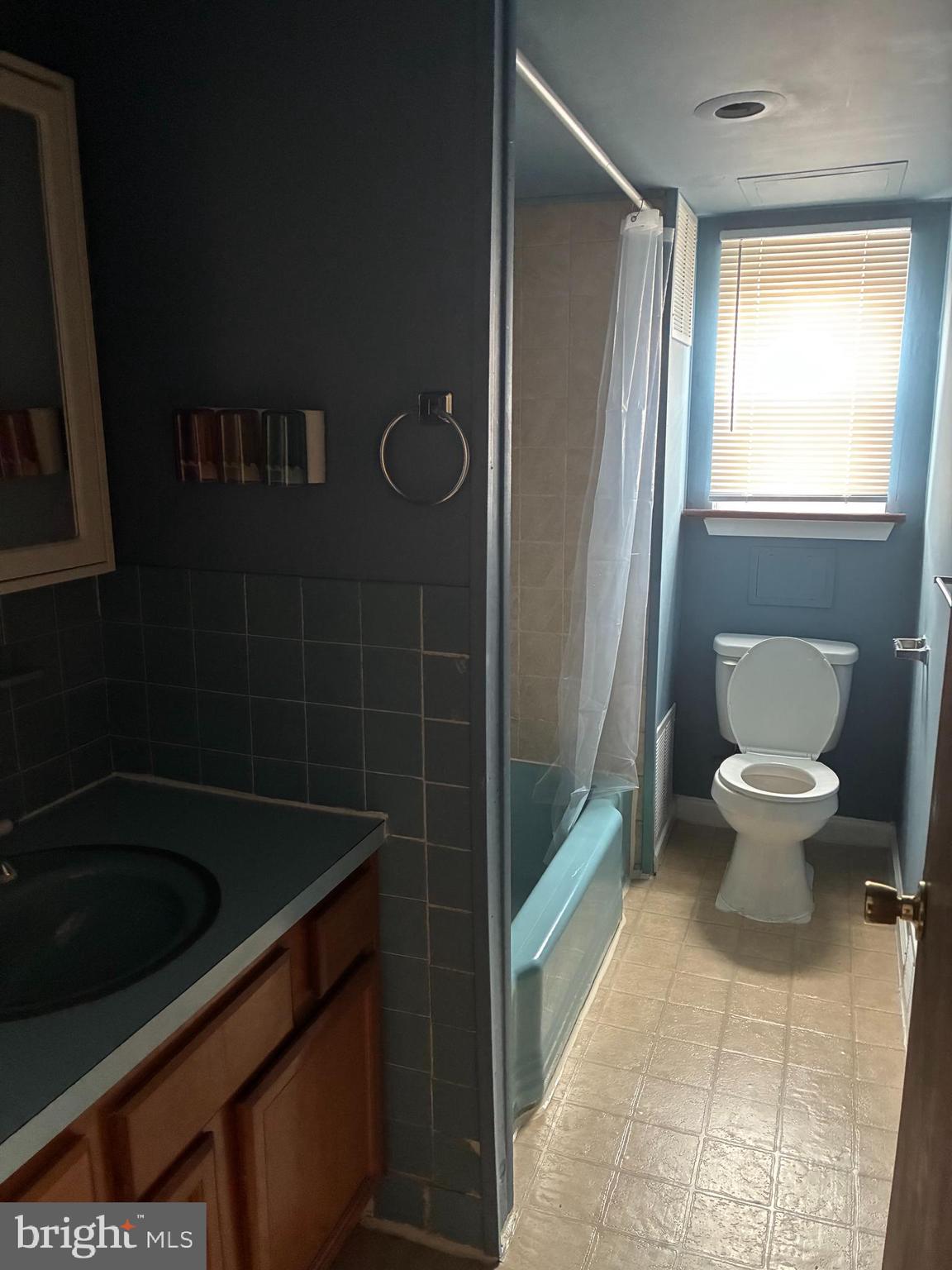 7524 Brentwood Road Philadelphia, PA 19151 - Photo 6 of 6