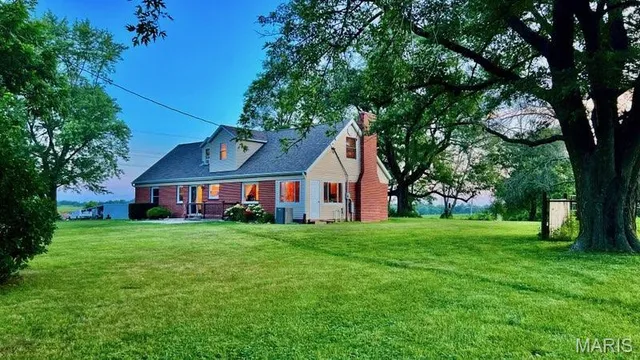 $419,900 | 64234 Highway 6, Green Castle, MO 63544