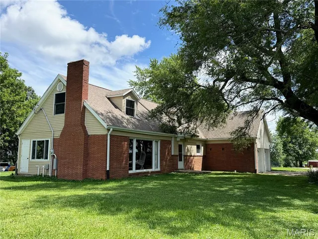 $419,900 | 64234 Highway 6, Green Castle, MO 63544