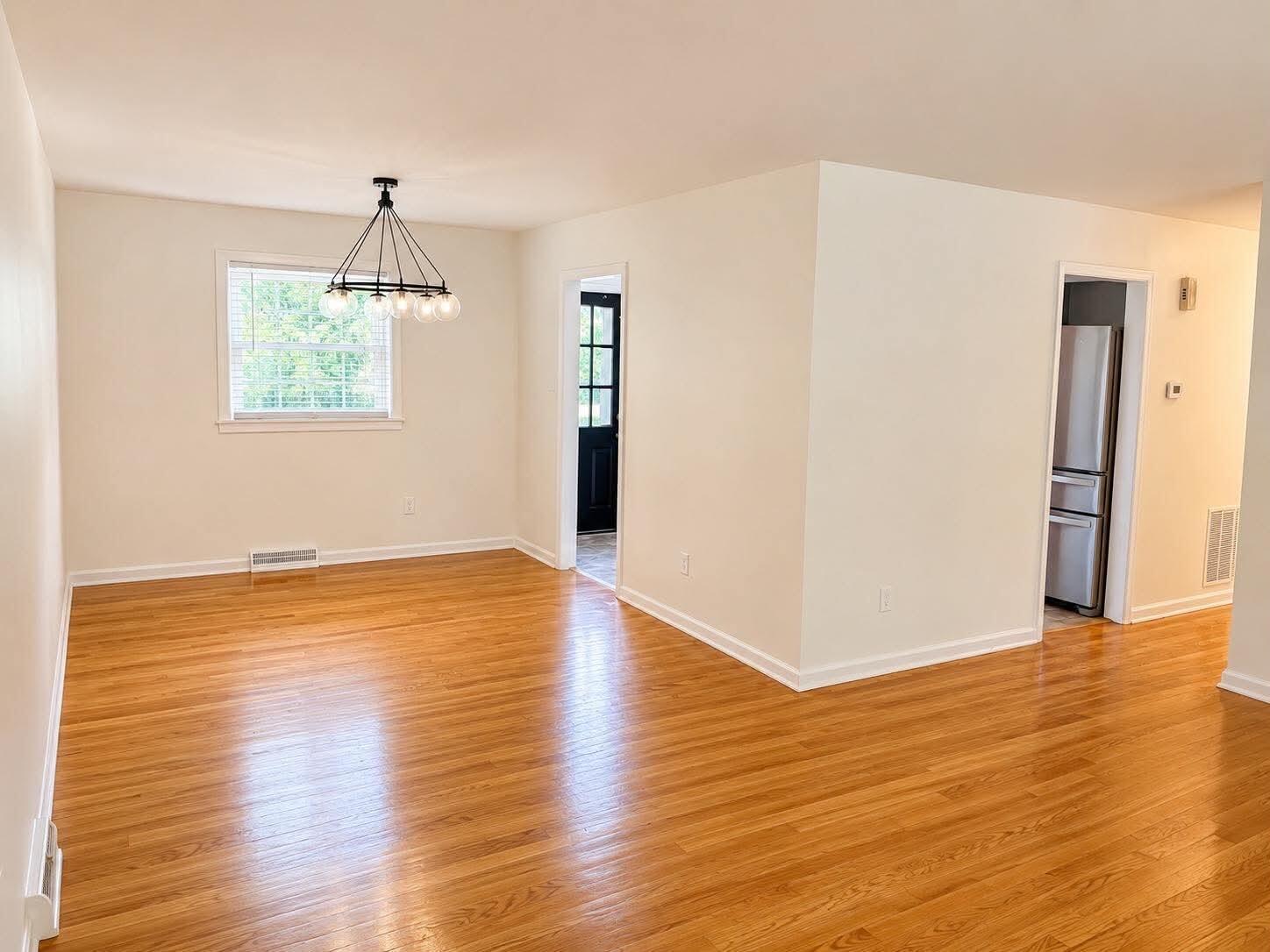 5335 Cave Spring Lane Roanoke, VA 24018 - Photo 12 of 21 att.lKoeaOWBpkQCYJsTF1HKWPlsBOVG-4rJbrdP