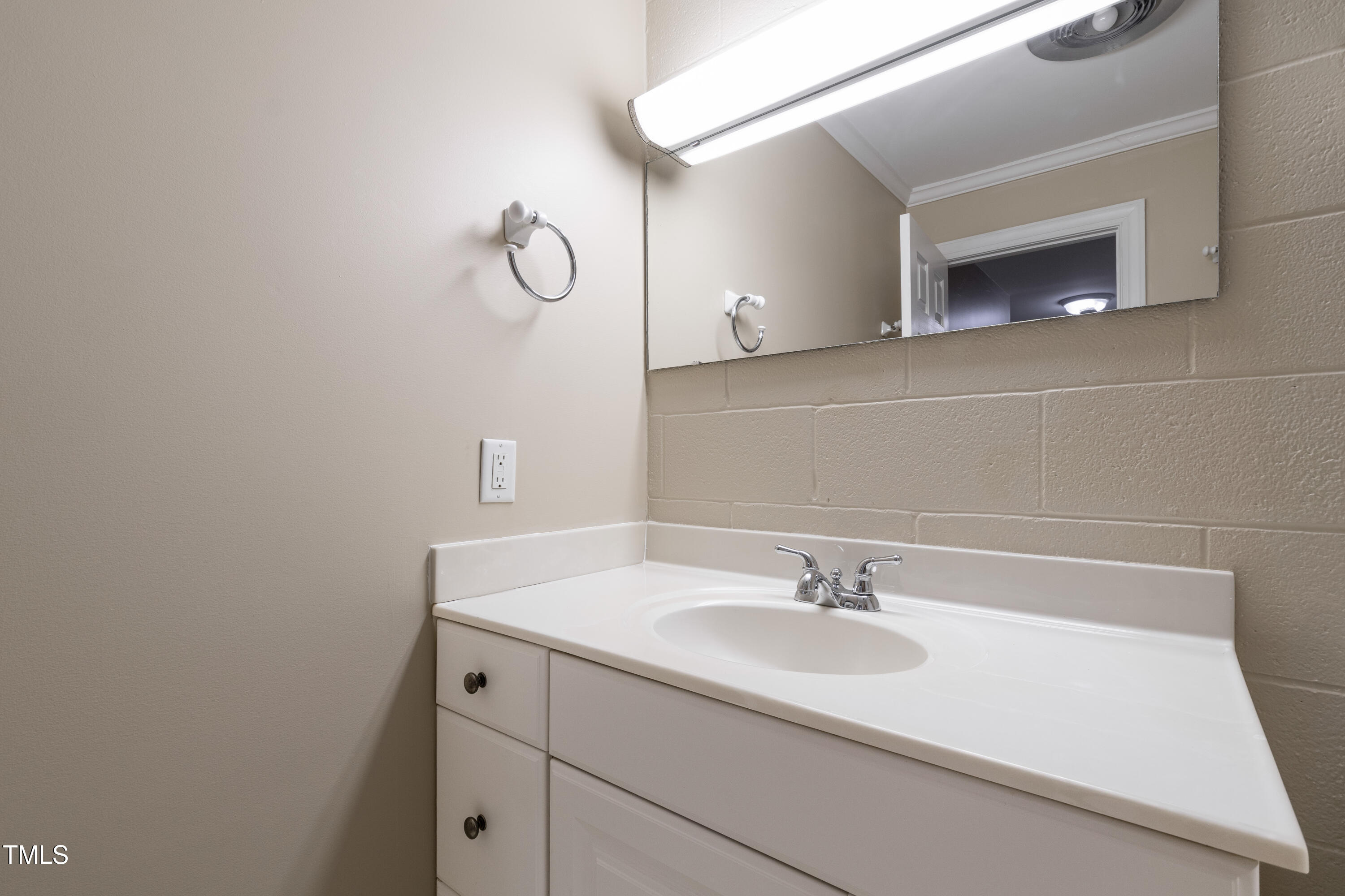 4517 Gates Street Raleigh, NC 27609 - Photo 53 of 66 Gates-65
