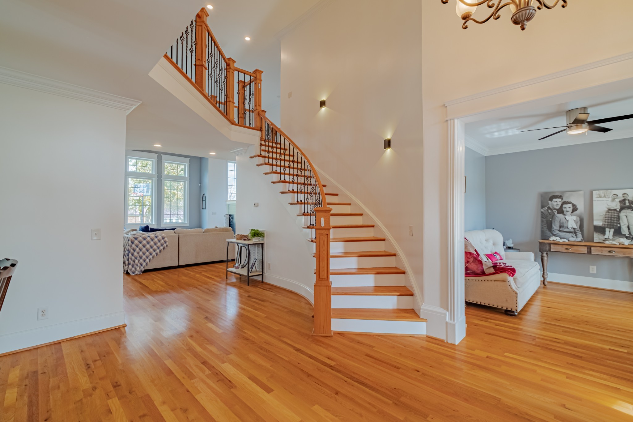 356 Ridgecrest Drive Winchester, TN 37398 - Photo 11 of 74 a view of entryway and hall with wooden floor