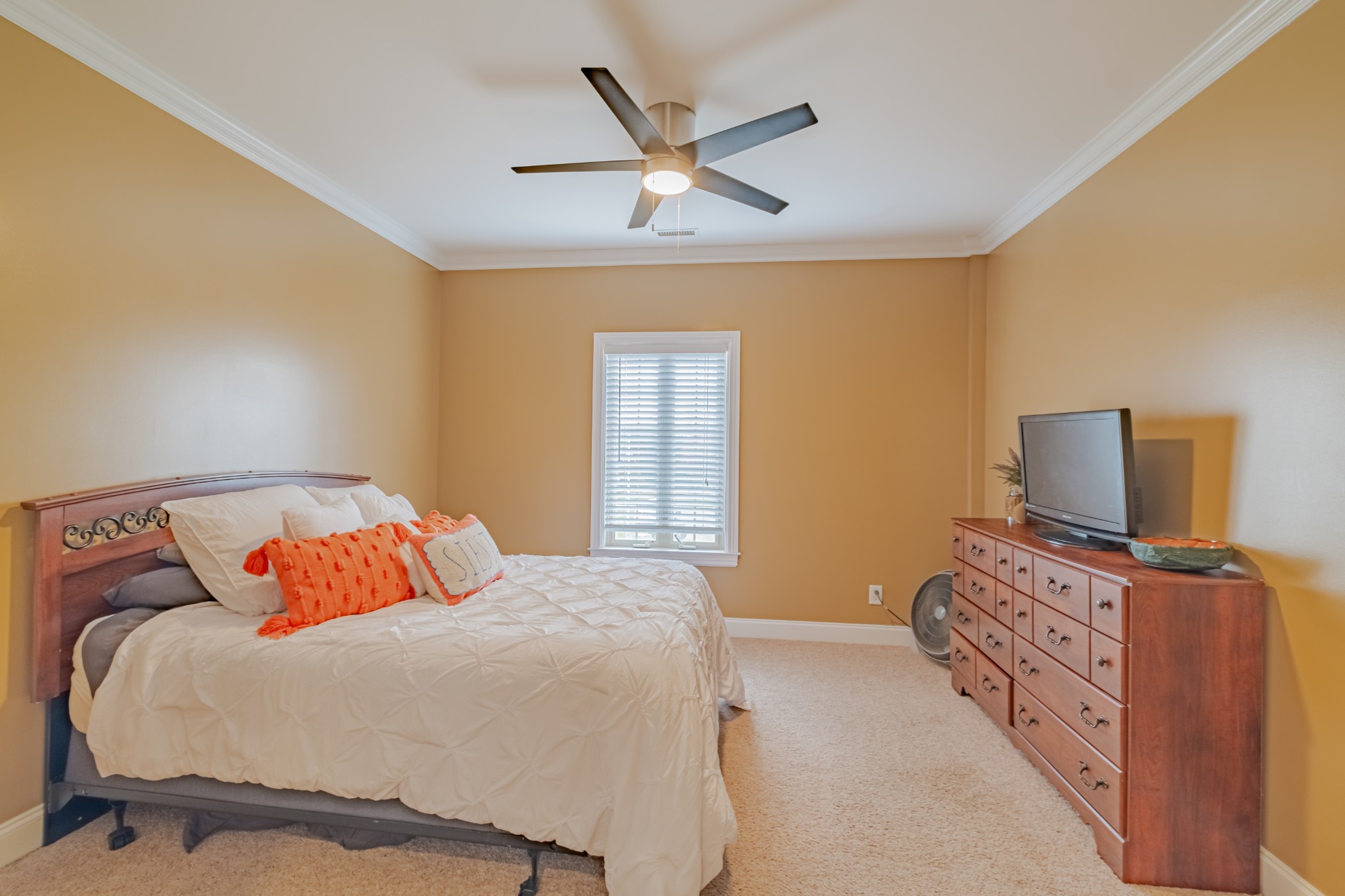 356 Ridgecrest Drive Winchester, TN 37398 - Photo 38 of 74 a bedroom with a bed and flat screen tv