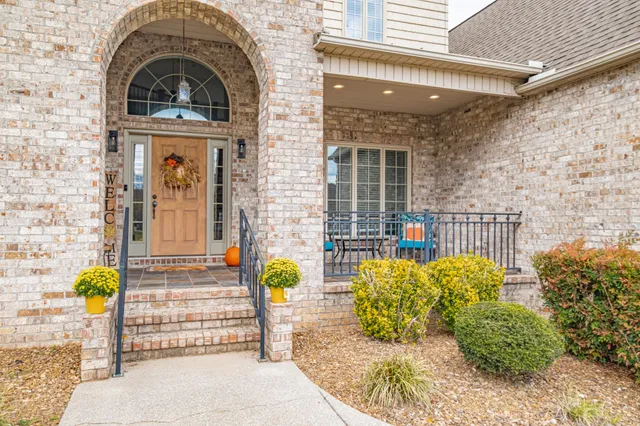 $689,900 | 356 Ridgecrest Drive, Winchester, TN 37398