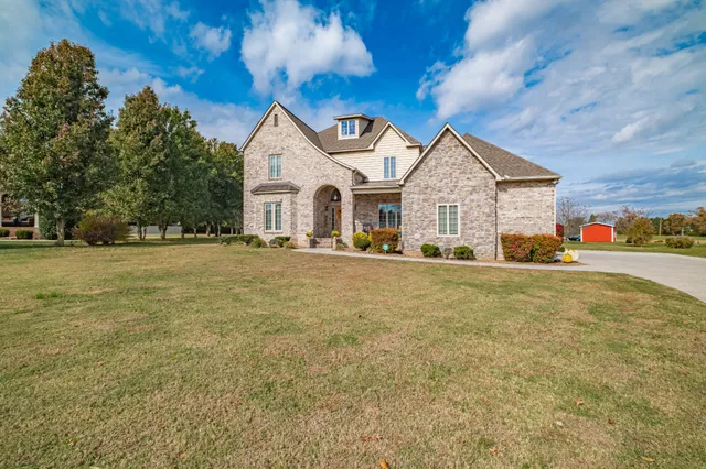$689,900 | 356 Ridgecrest Drive, Winchester, TN 37398