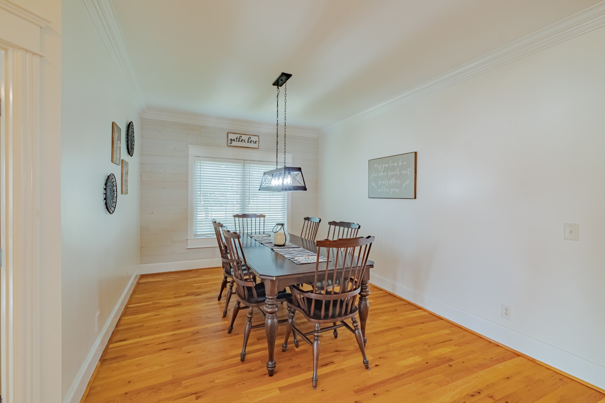 356 Ridgecrest Drive Winchester, TN 37398 - Photo 6 of 74 a view of a dining room with furniture and wooden floor