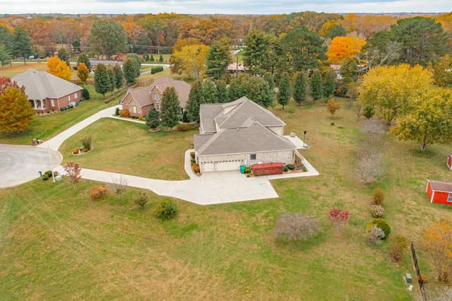 $689,900 | 356 Ridgecrest Drive, Winchester, TN 37398