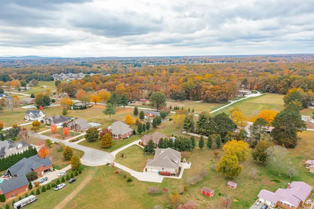 $689,900 | 356 Ridgecrest Drive, Winchester, TN 37398