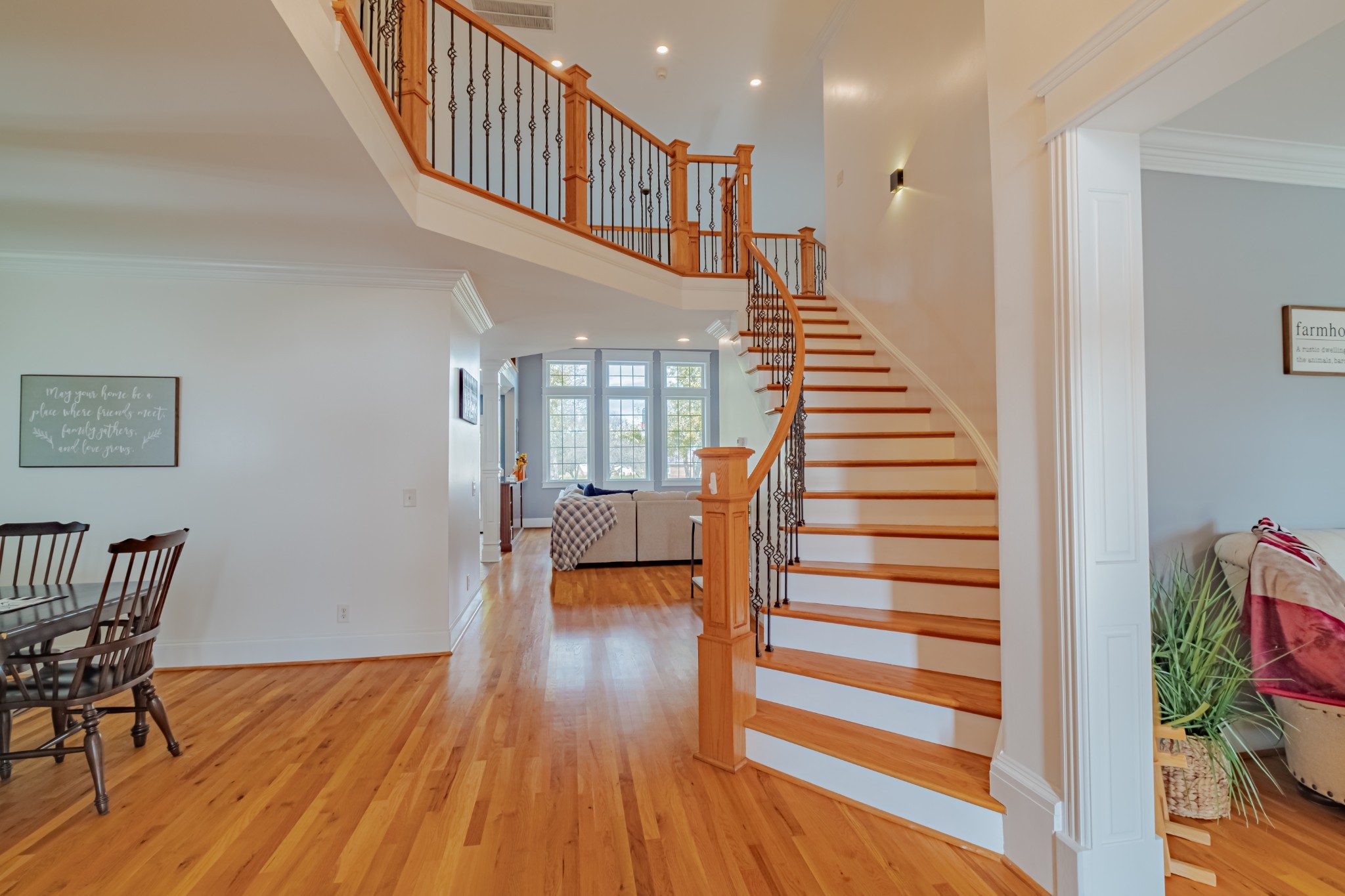 356 Ridgecrest Drive Winchester, TN 37398 - Photo 10 of 74 a view of entryway and hall with wooden floor