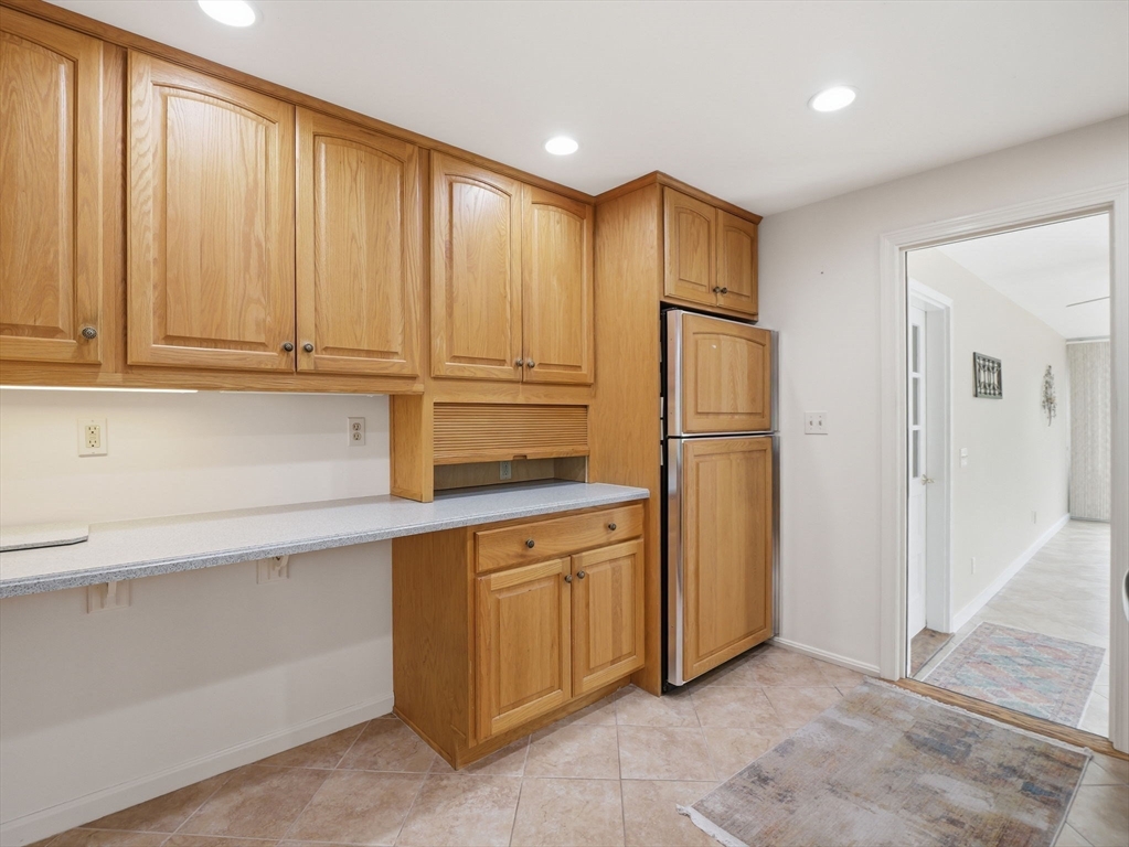 8 Monument Hill Road Chelmsford, MA 01824 - Photo 11 of 40