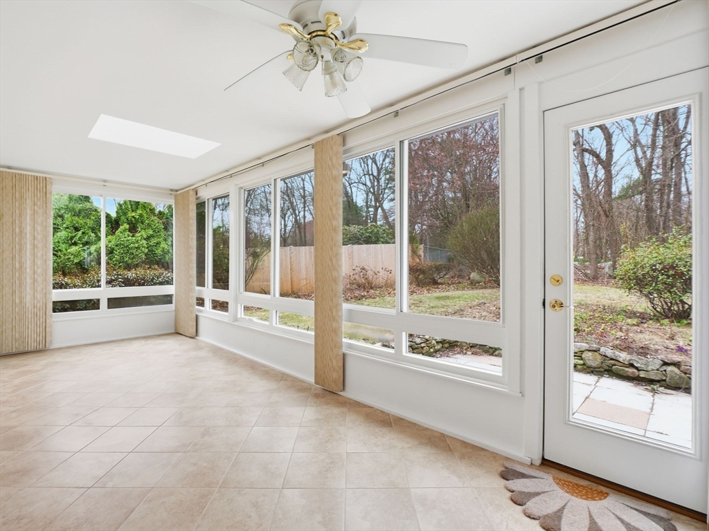 8 Monument Hill Road Chelmsford, MA 01824 - Photo 13 of 40