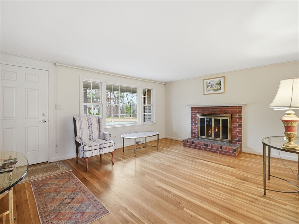 8 Monument Hill Road Chelmsford, MA 01824 - Photo 2 of 40