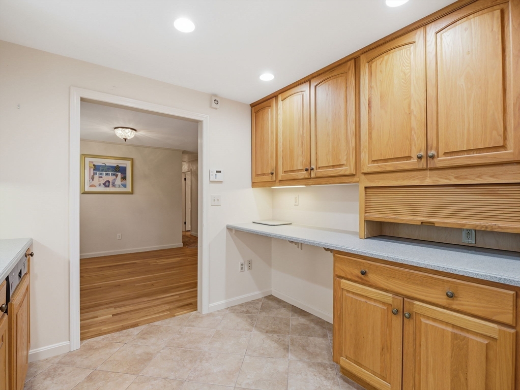 8 Monument Hill Road Chelmsford, MA 01824 - Photo 9 of 40