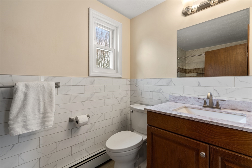 22 Langdon Road Wayland, MA 01778 - Photo 17 of 24 Gallery Image 17