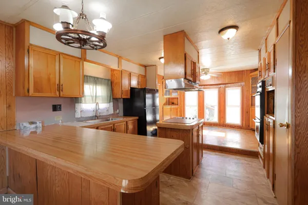 a view of a storage & utility room