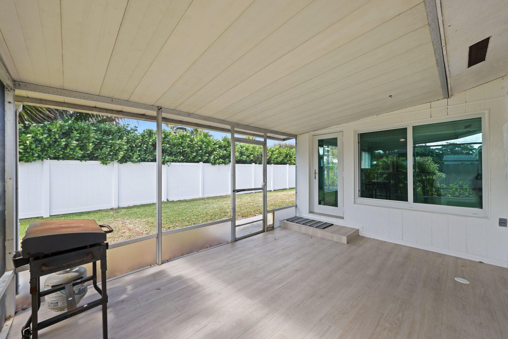 1510 Kingsley Road Jupiter, FL 33469 - Photo 38 of 53 1510 Kingsley Road - 37.jpg-SMALL
