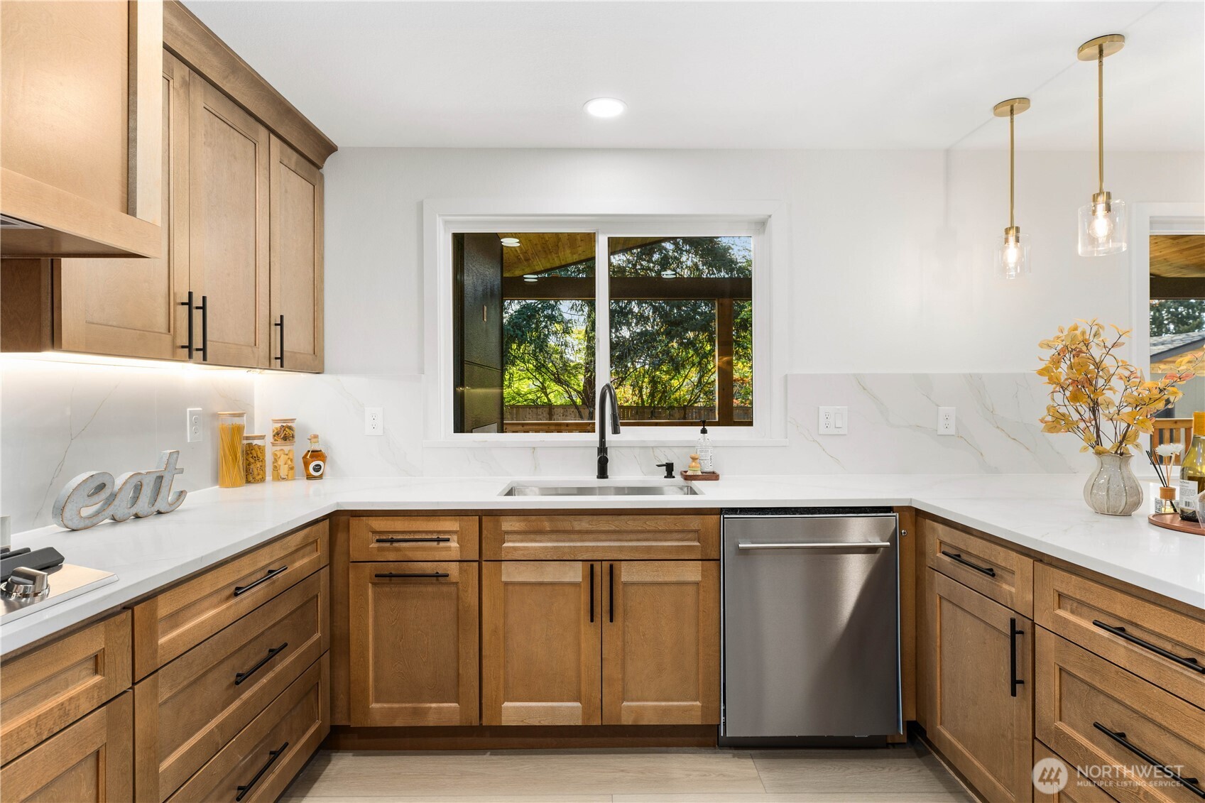 13820 60th Avenue West Edmonds, WA 98026 - Photo 11 of 30
