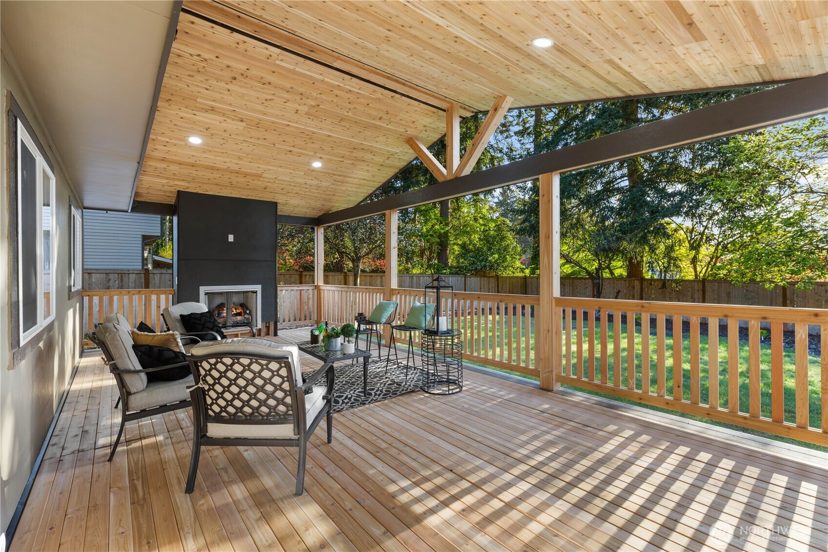 13820 60th Avenue West Edmonds, WA 98026 - Photo 3 of 30