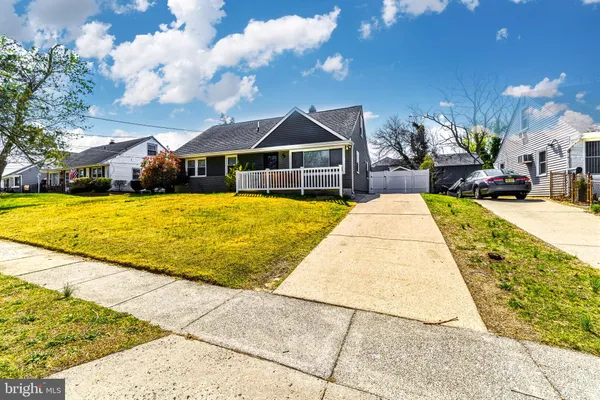 $325,000 | 566 Muhlenberg Avenue, Wenonah, NJ 08090