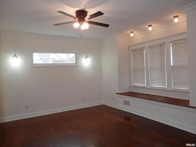 $119,900 | 653 North Cedar Street, Galesburg, IL 61401