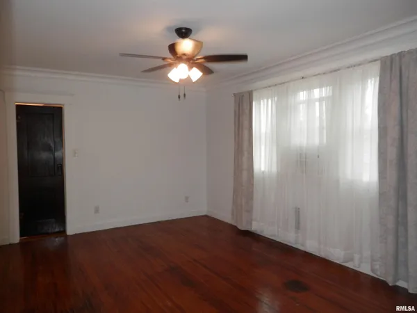 $114,999 | 653 North Cedar Street, Galesburg, IL 61401