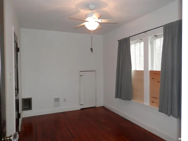 $119,900 | 653 North Cedar Street, Galesburg, IL 61401