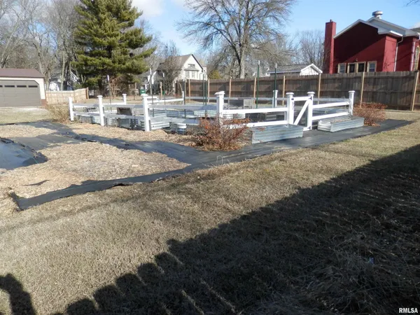 $114,999 | 653 North Cedar Street, Galesburg, IL 61401
