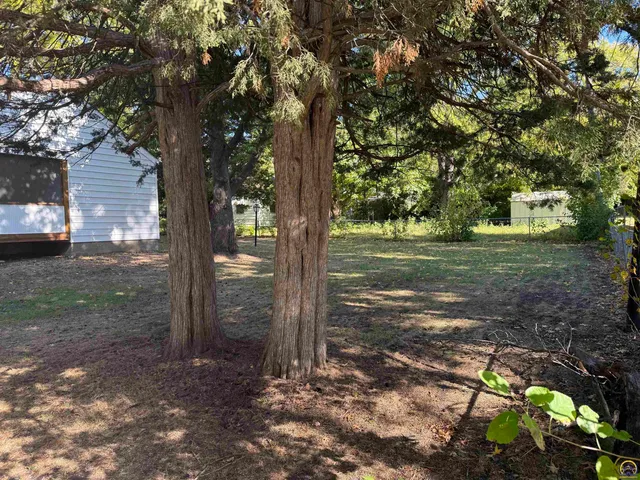 $179,500 | 4221 Southwest 17th Street, Topeka, KS 66604