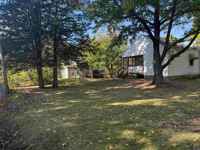 $179,500 | 4221 Southwest 17th Street, Topeka, KS 66604